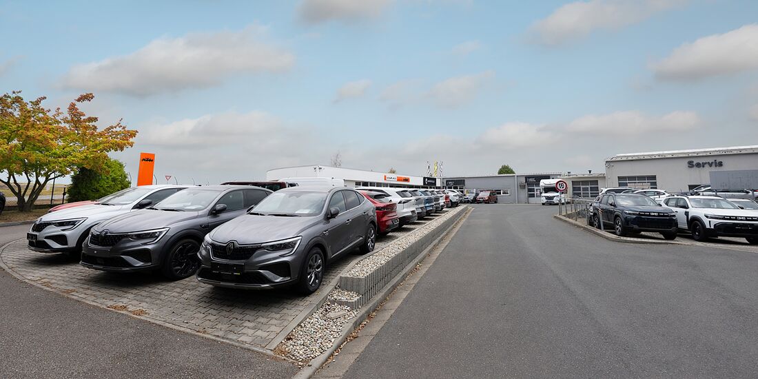 Areál HS Auto Staněk Renault Strakonice